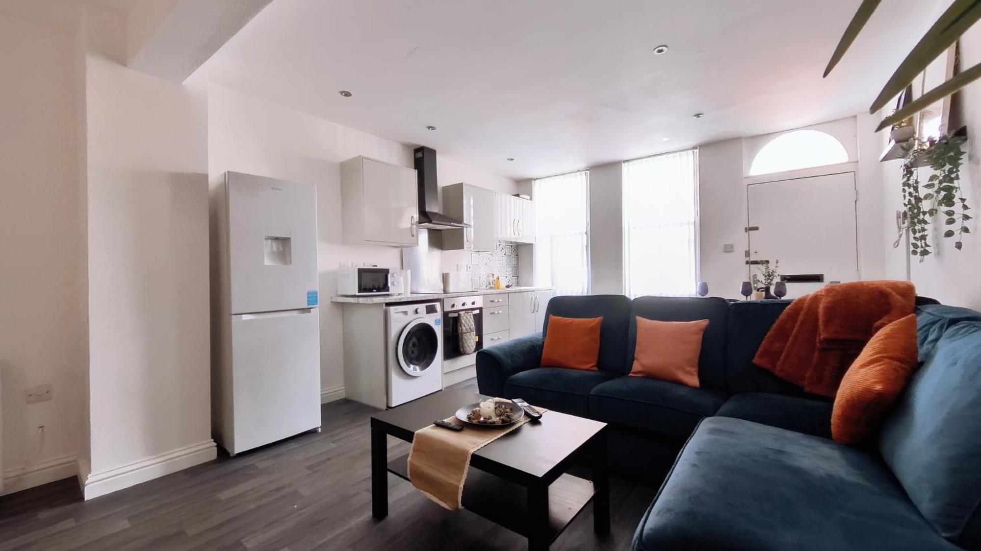 Group Bookings: Up To 30 Guests Across 5 Spacious Flats! Keyless Access Free Wifi & Parking Birmingham Esterno foto