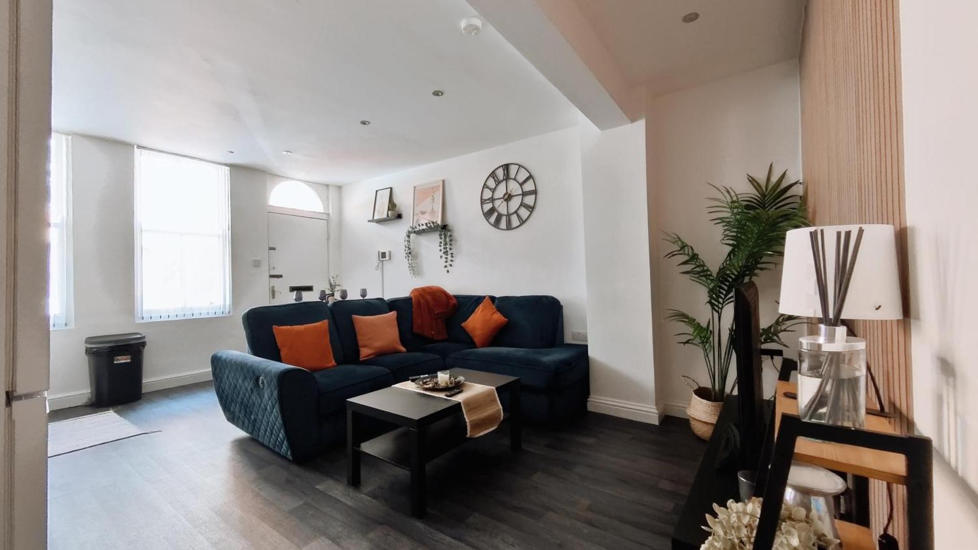 Group Bookings: Up To 30 Guests Across 5 Spacious Flats! Keyless Access Free Wifi & Parking Birmingham Esterno foto