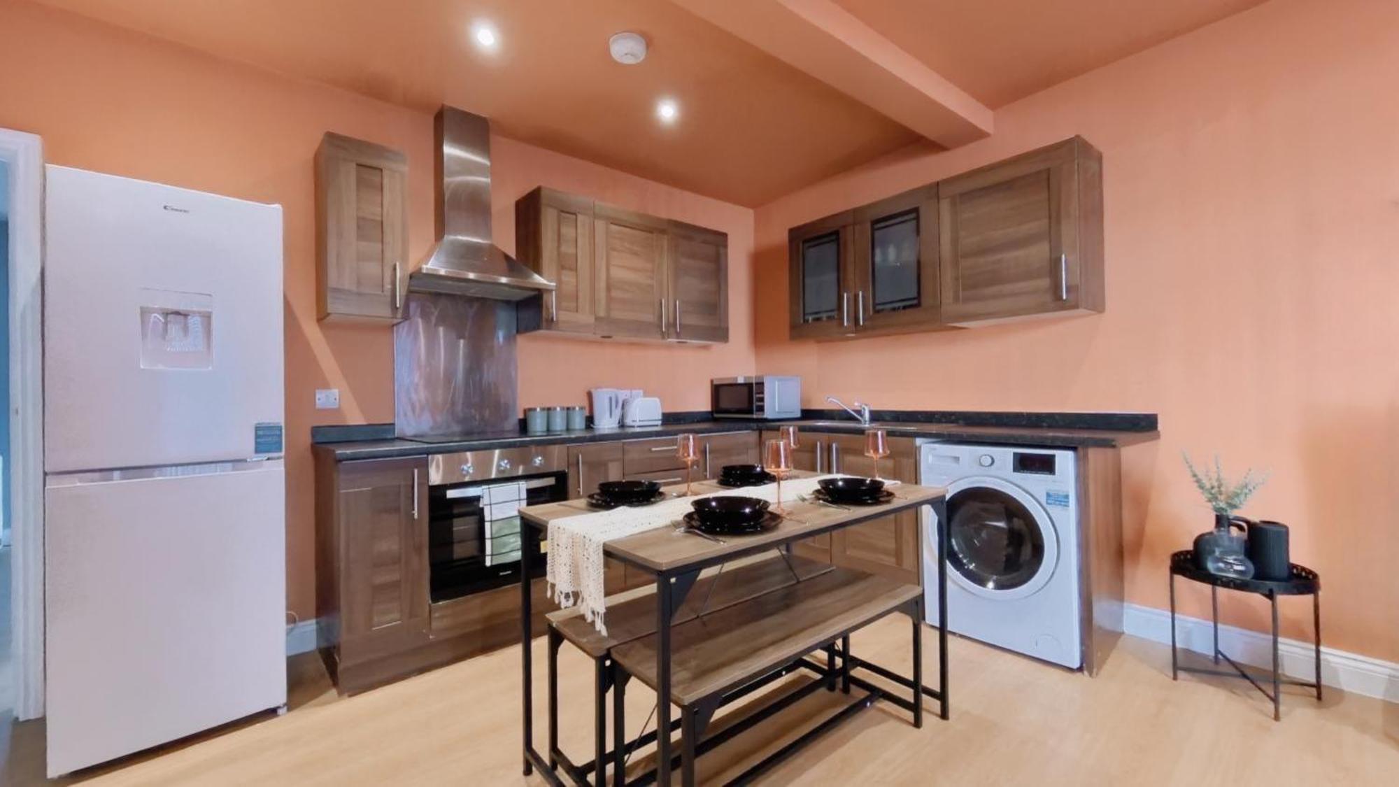 Group Bookings: Up To 30 Guests Across 5 Spacious Flats! Keyless Access Free Wifi & Parking Birmingham Esterno foto