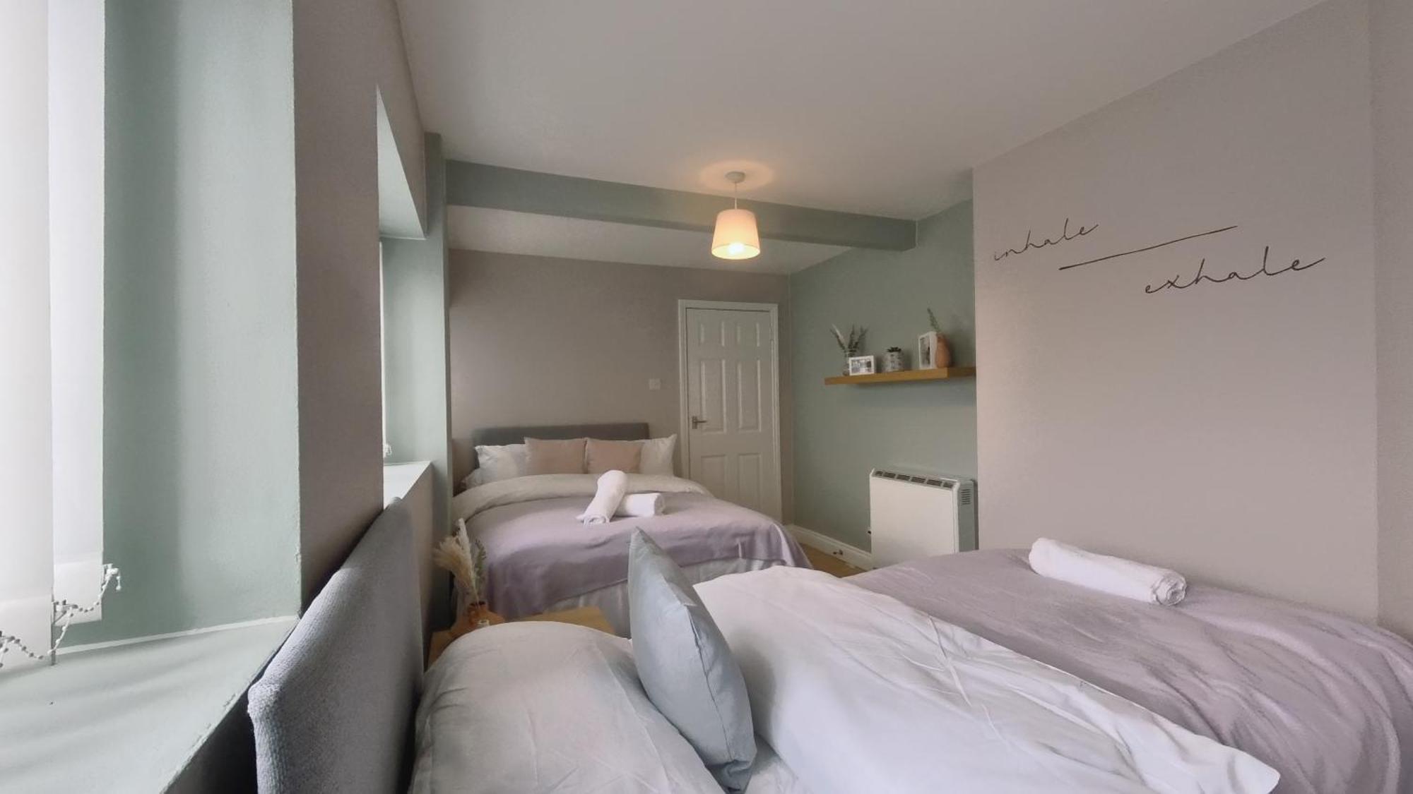 Group Bookings: Up To 30 Guests Across 5 Spacious Flats! Keyless Access Free Wifi & Parking Birmingham Esterno foto